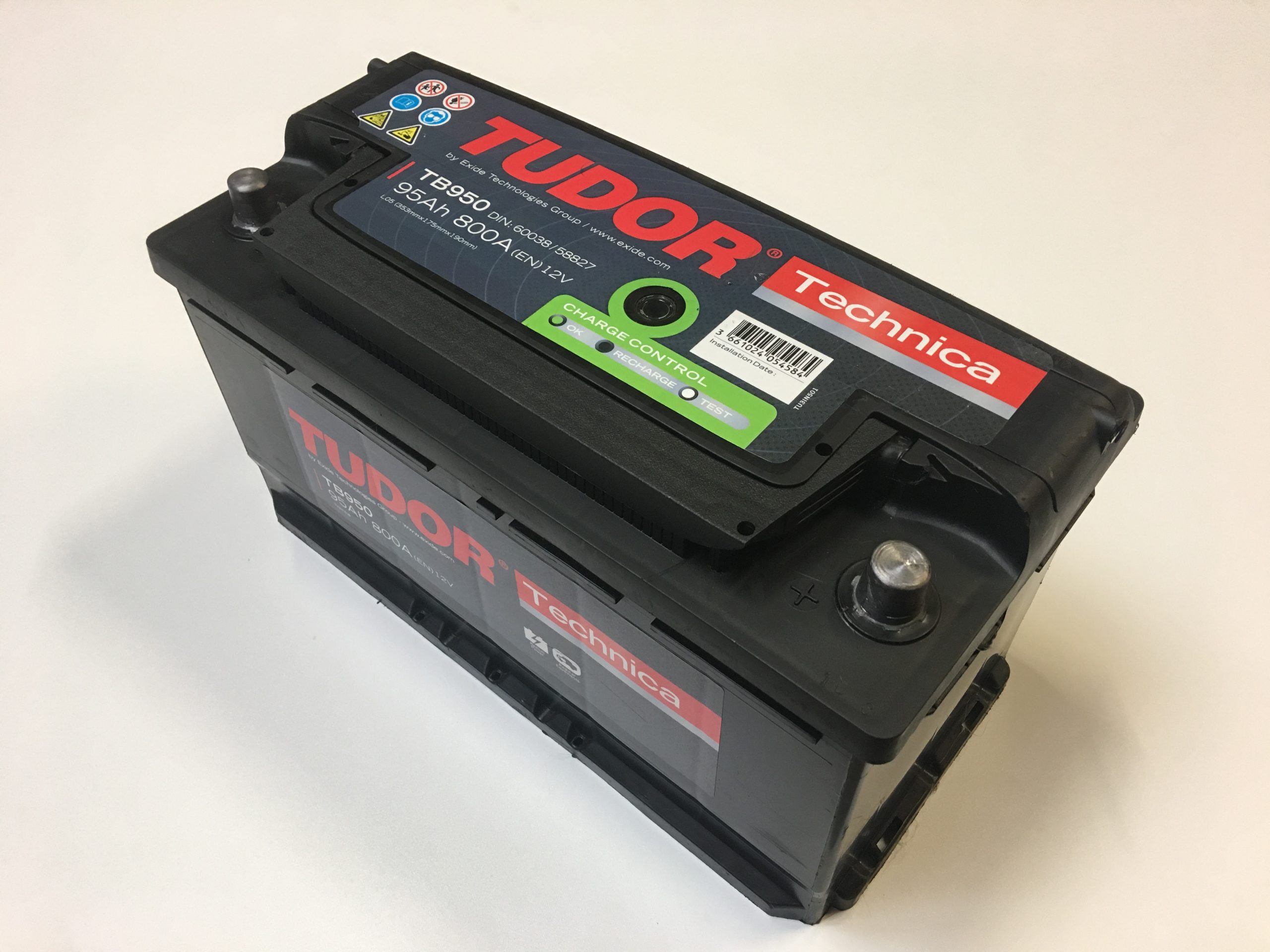 La batería coche 95Ah 800A: durabilidad y resistencia en un solo paquete